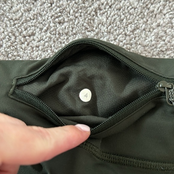 Lululemon crop leggings - Picture 5 of 6